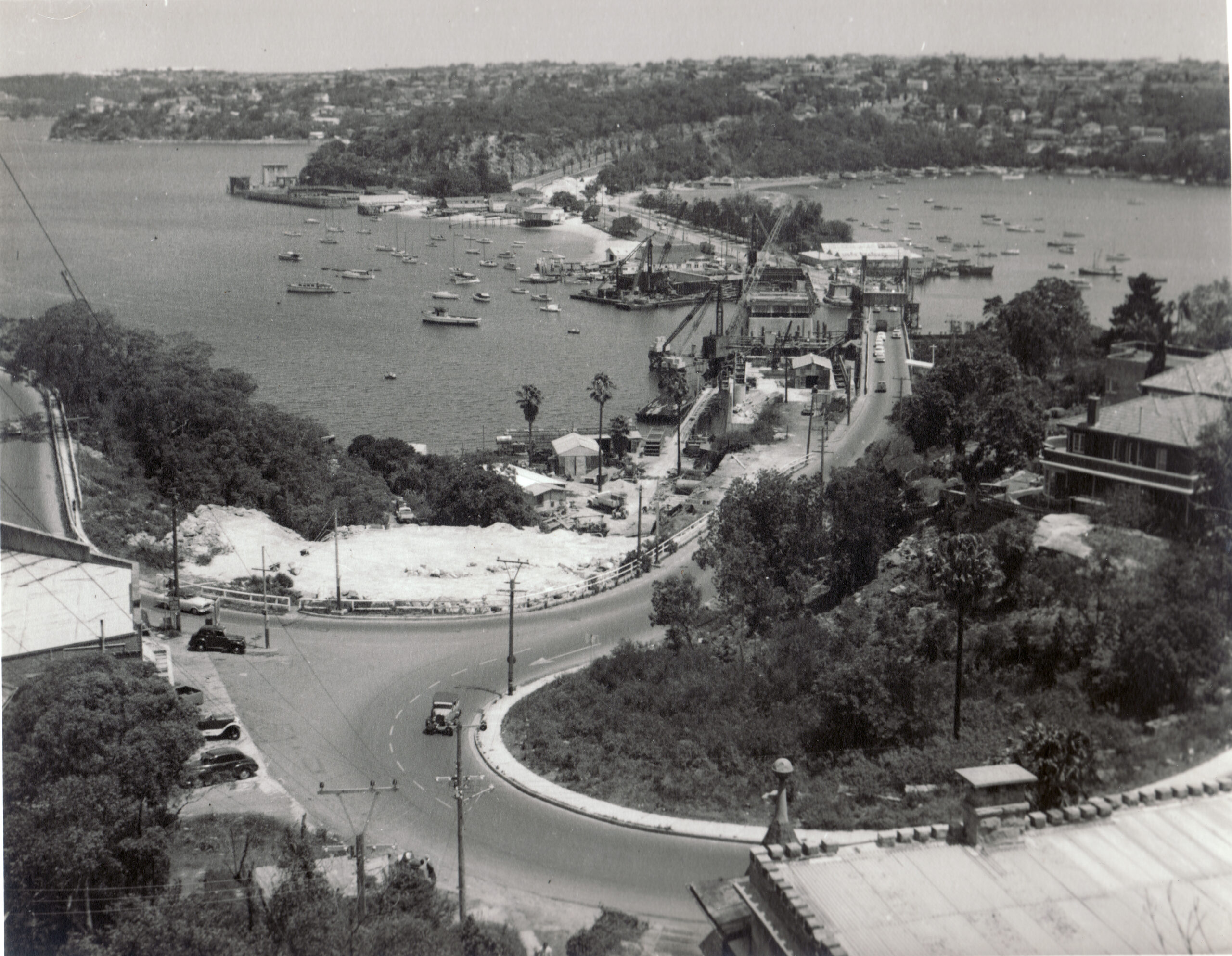 view from Seaforth shows the second Spit Bridge being constructed alongside the first bridge - Credit: Don Shearman [flickr]