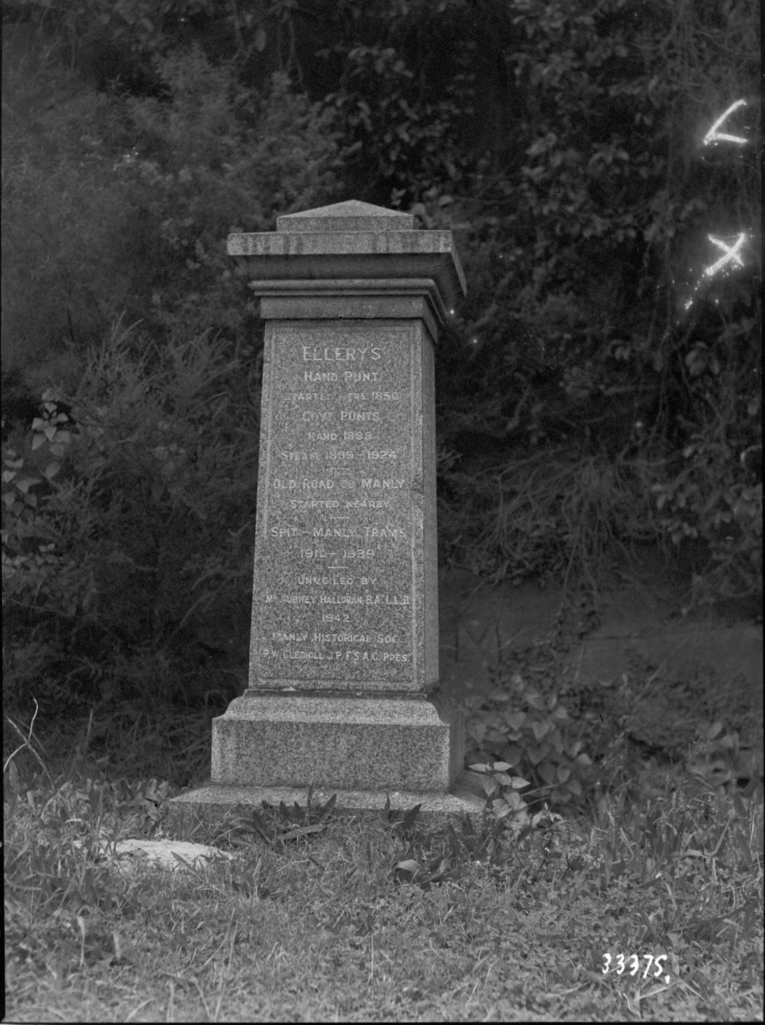 Ellery Hand Punt Memorial at Ellery's Punt Reserve - Credit: State Records NSW