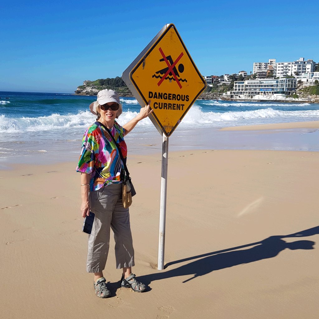 Marlene's invitation to join her newsletter - afootwego, In The Loop!