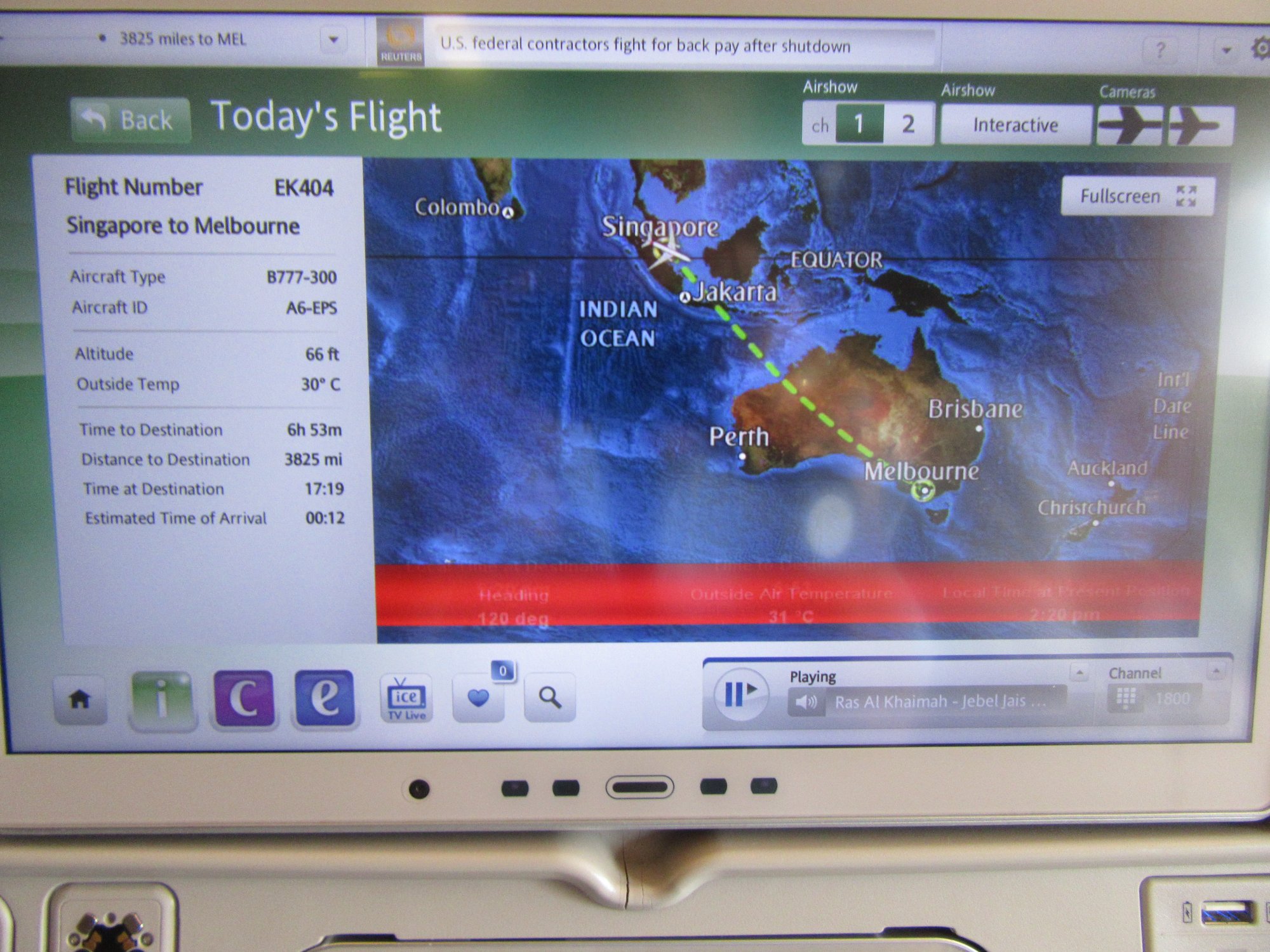 Image of a flight path from Singapore to Melbourne, Australia, crossing three time zones over almost seven hours