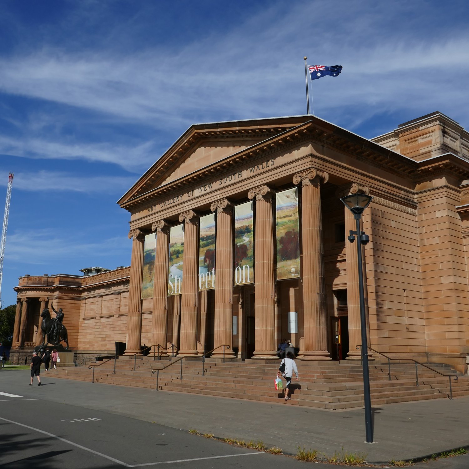 image of front of the Art Gallery of NSW, on Art Gallery Road 